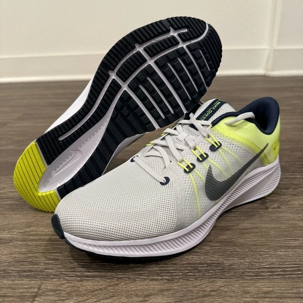 Nike Quest 4 Photon Dusk sz 11